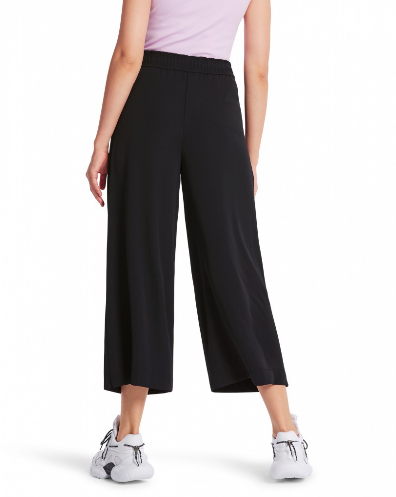 Marc Cain Sports Women's WILLMAR Cropped Trousers In Black YS 81.47 W44 Col 900